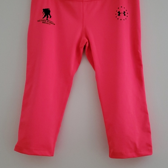 Under Armour | WWP Women Capri. Sz. MD - Picture 4 of 11